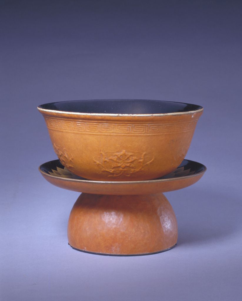 图片[1]-Pao made high foot bowl with lotus pattern and tray-China Archive